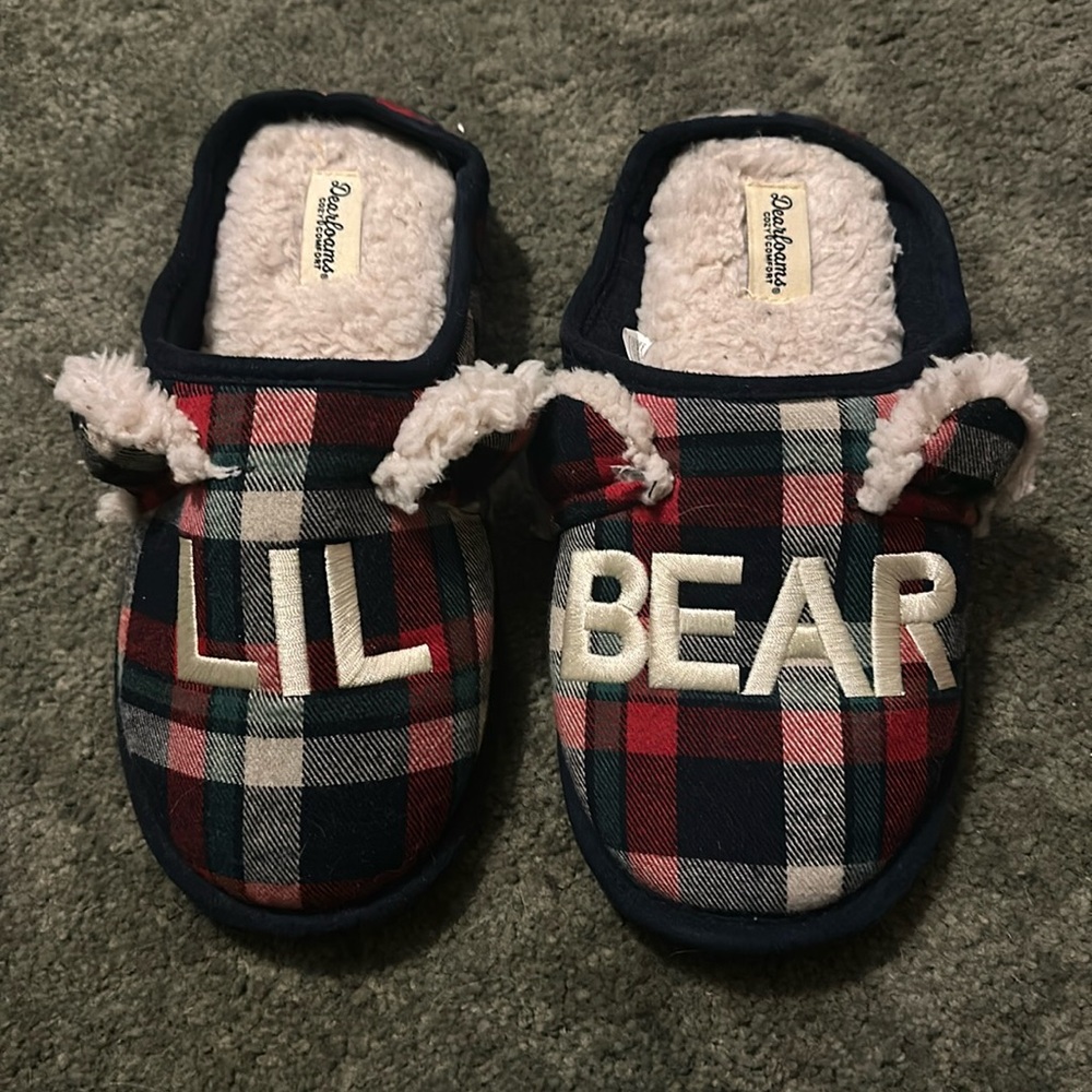 Lil Bear Dearfoams cozy slippers